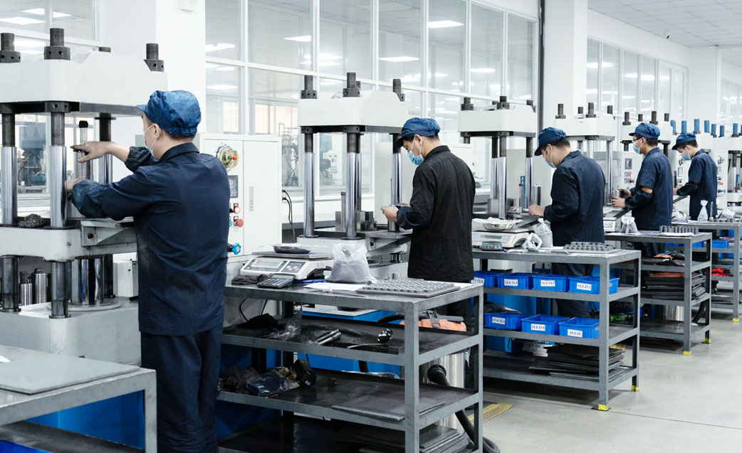 進(jìn)口生產(chǎn)設(shè)備 滿(mǎn)足客戶(hù)產(chǎn)能需求