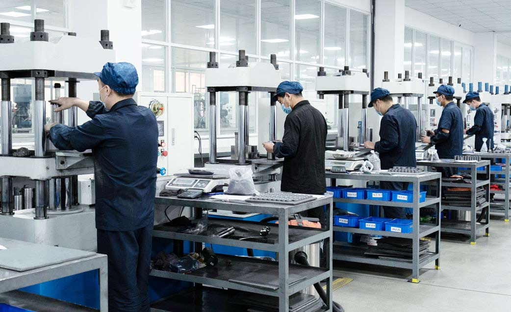 進口生產設備 滿足客戶產能需求